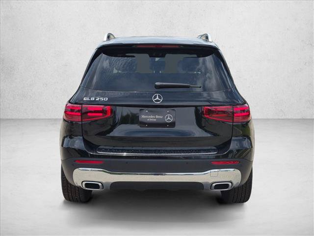 New 2026 Mercedes-Benz GLB 250 image 7