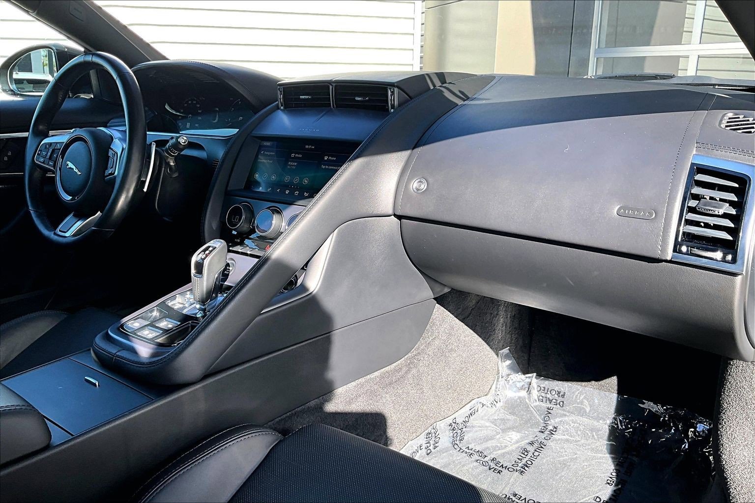 Used 2022 Jaguar F-TYPE Coupe image 16