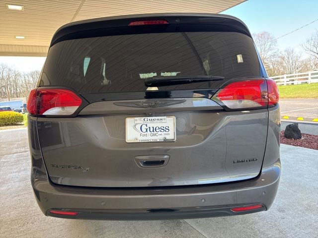 Used 2020 Chrysler Pacifica Limited w/ S Appearance Package image 8