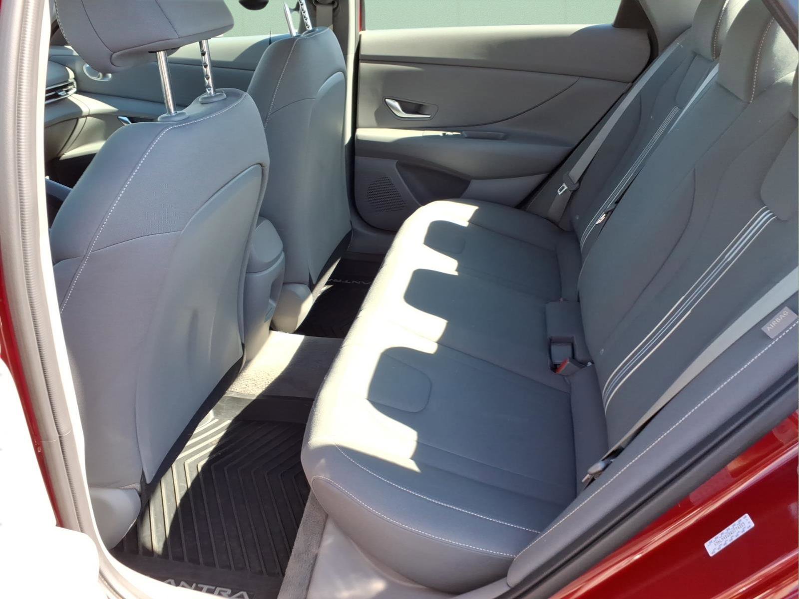 Used 2024 Hyundai Elantra SEL image 14