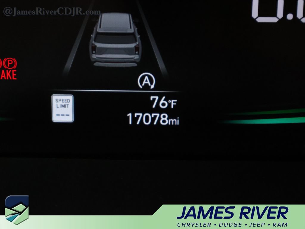 Used 2025 Hyundai Palisade SEL FWD image 31
