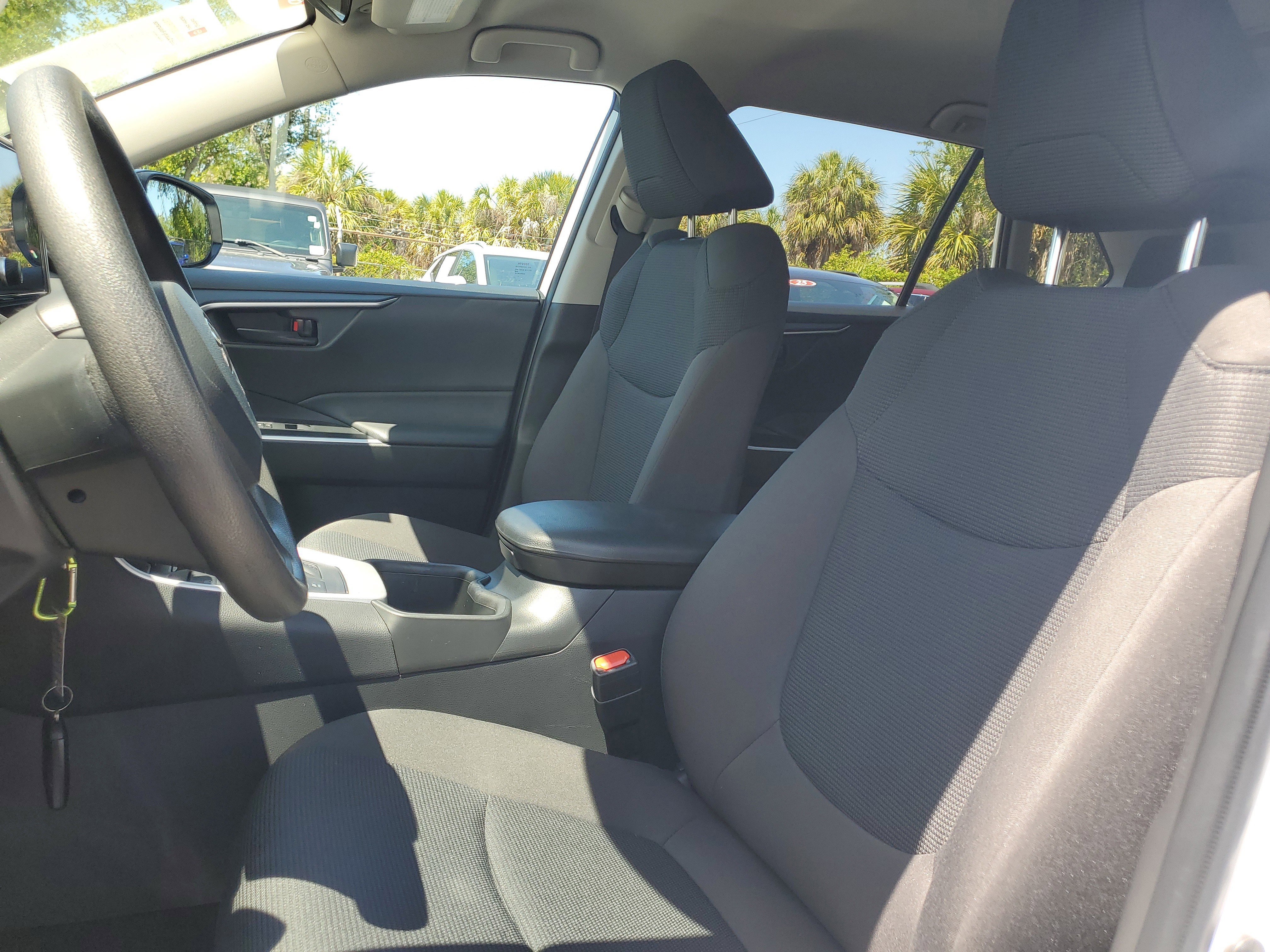 Certified 2024 Toyota RAV4 LE AWD/4WD image 18