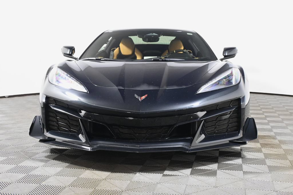 Used 2024 Chevrolet Corvette Z06 w/ Z07 Performance Package RWD image 10