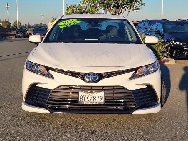 Used 2021 Toyota Camry LE image 2