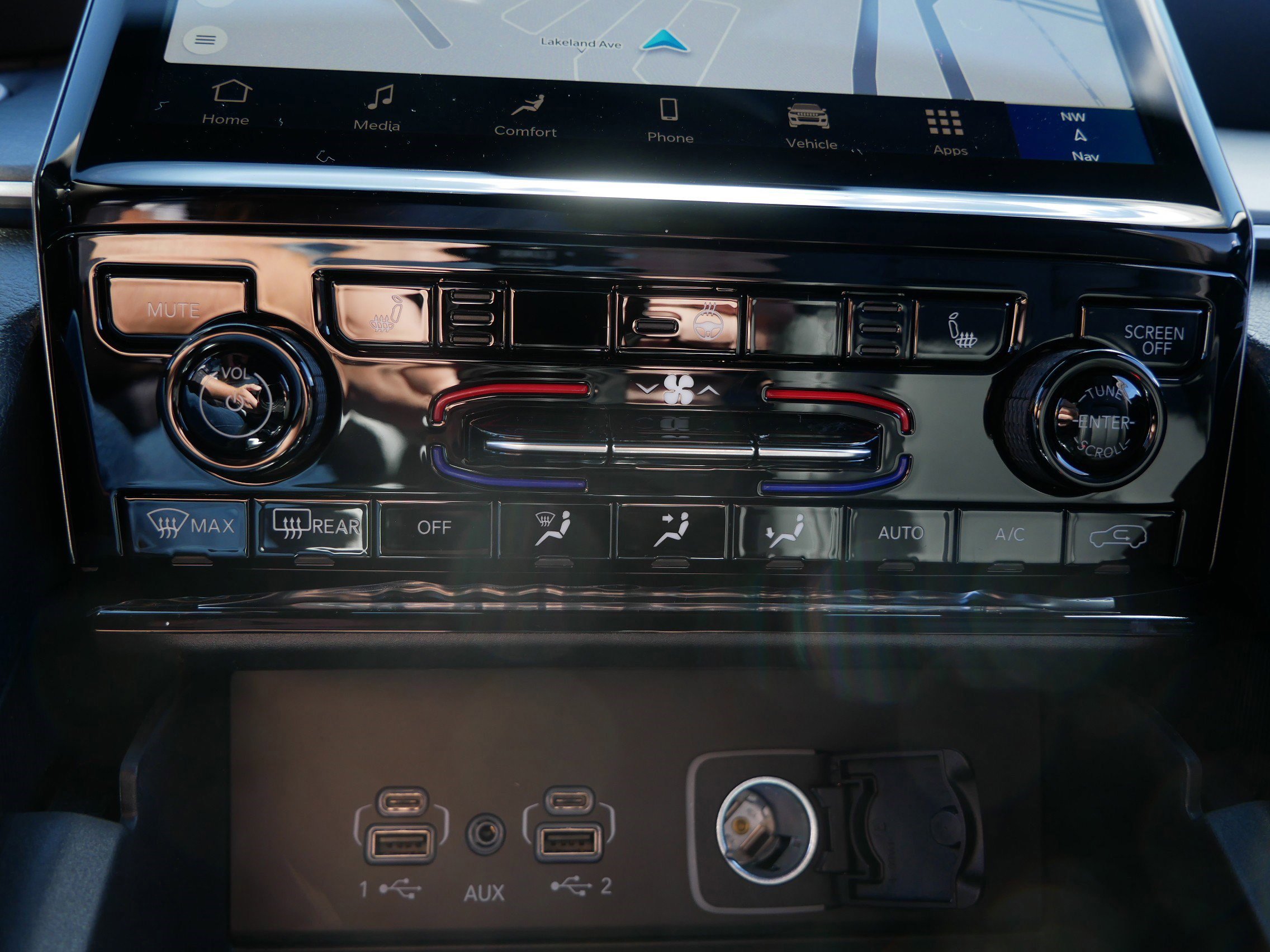 New 2025 Jeep Grand Cherokee L Limited w/ Trailer Tow Package image 18