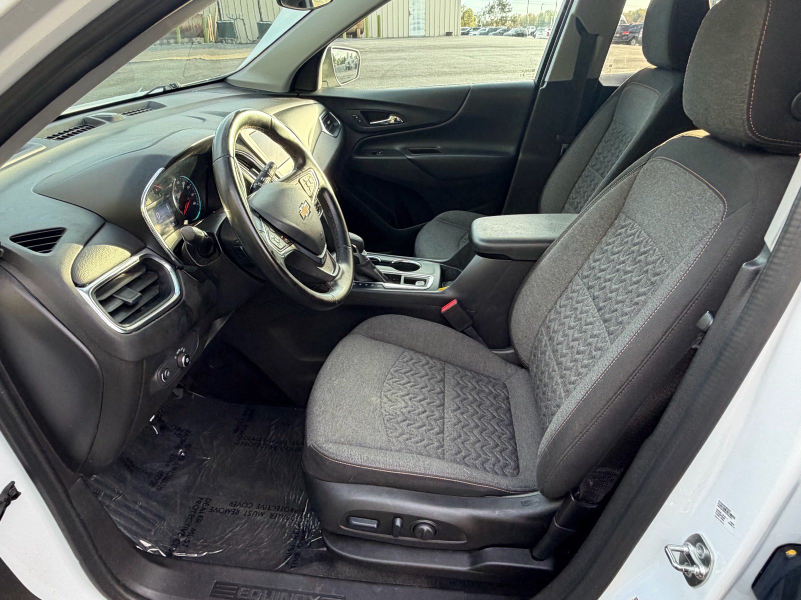 Used 2024 Chevrolet Equinox LT AWD/4WD image 23