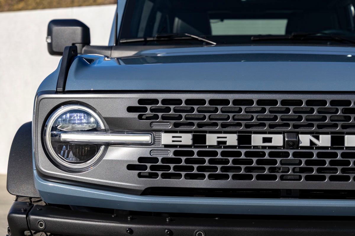 Used 2023 Ford Bronco Badlands image 9