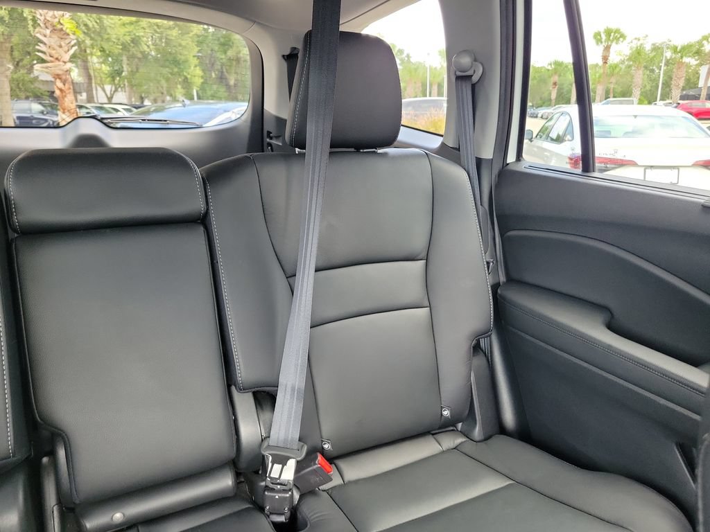 Used 2021 Honda Pilot Touring image 13