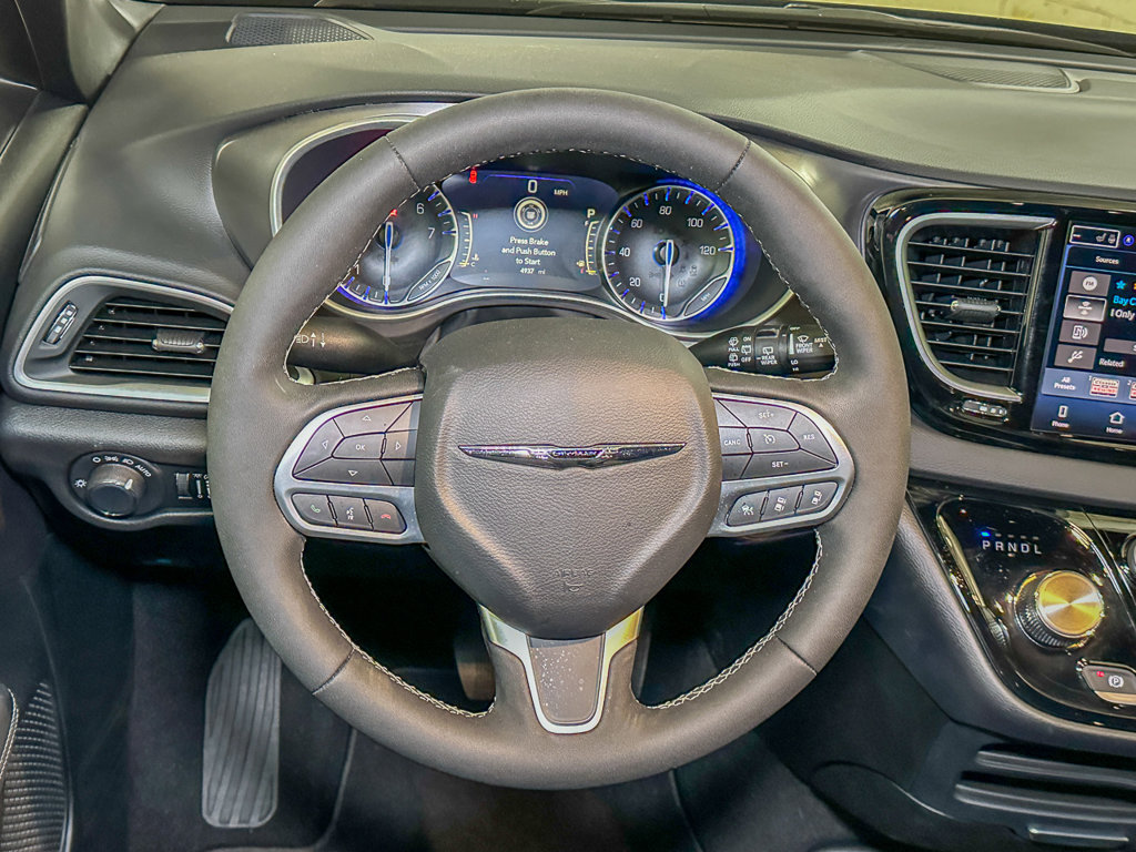 New 2026 Chrysler Voyager LX FWD image 28