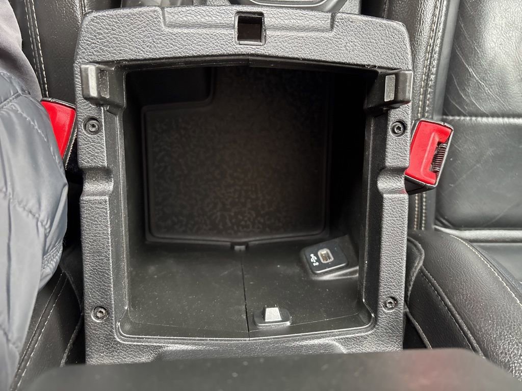 Used 2018 Jeep Wrangler Unlimited Sahara w/ Uconnect 4C Nav & Sound Group image 29