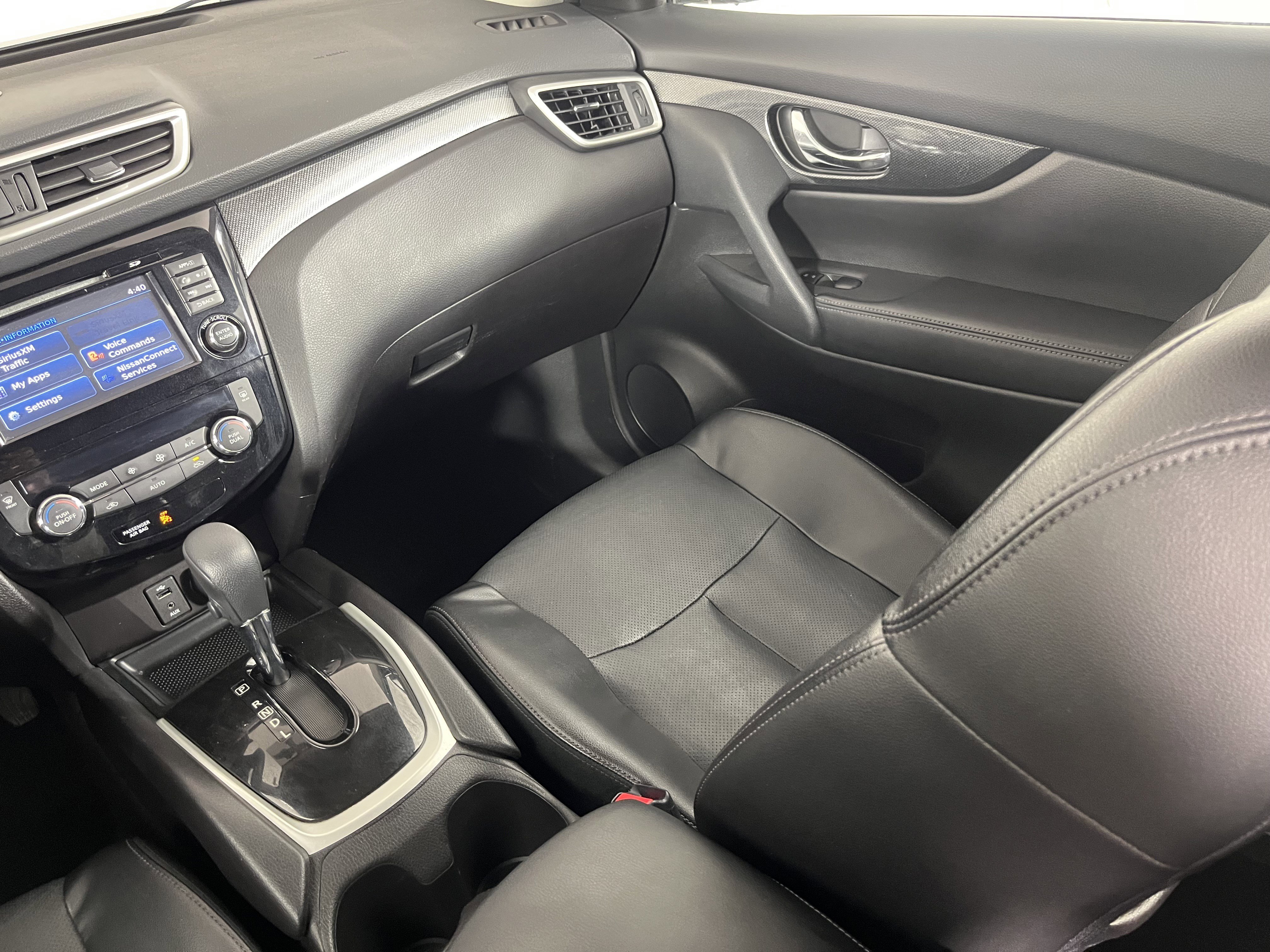 Used 2016 Nissan Rogue SL image 11