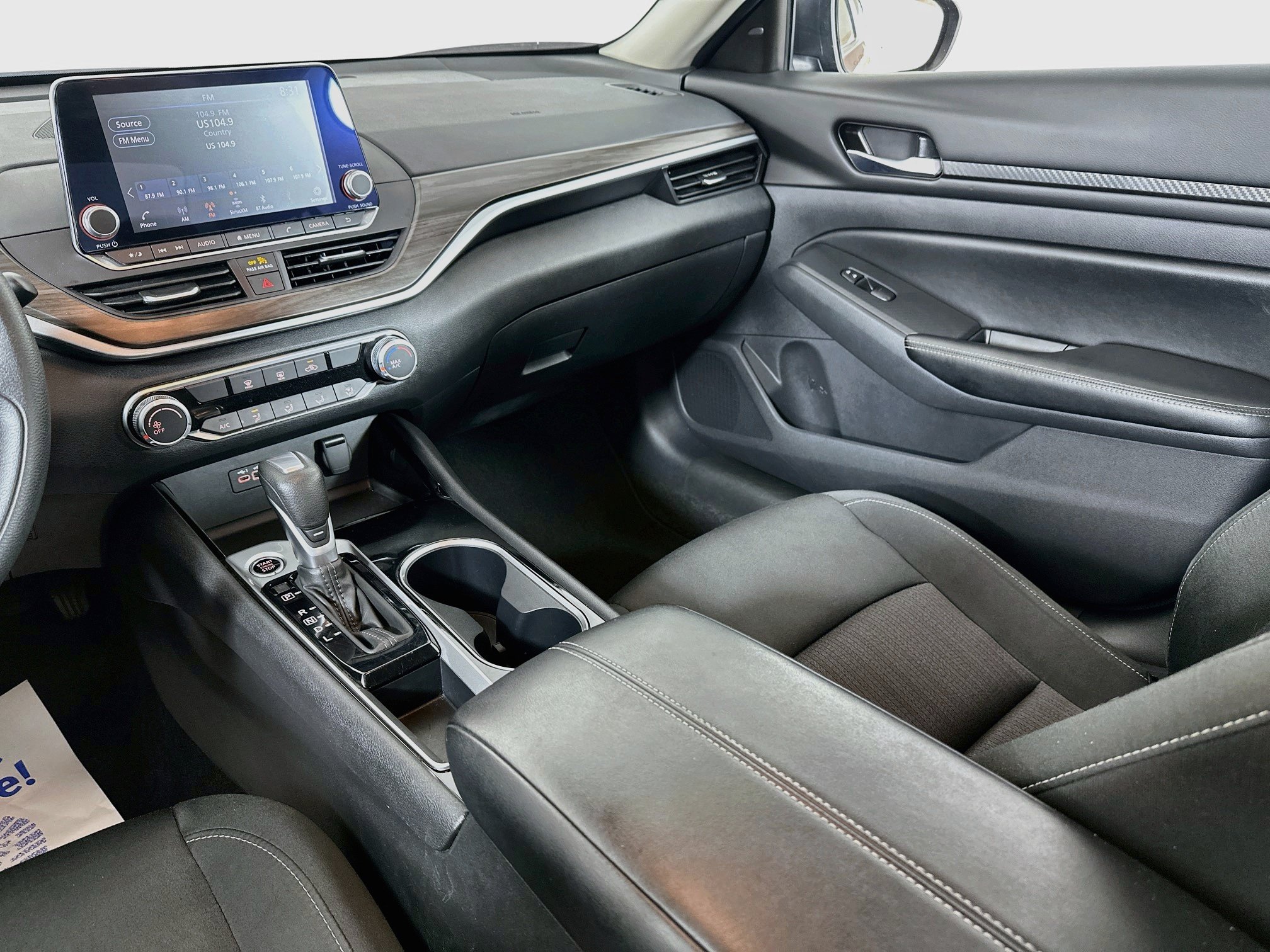 Used 2024 Nissan Altima 2.5 SV FWD image 21