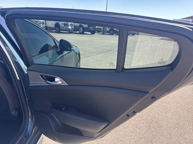 Used 2022 Kia Stinger GT1 image 13