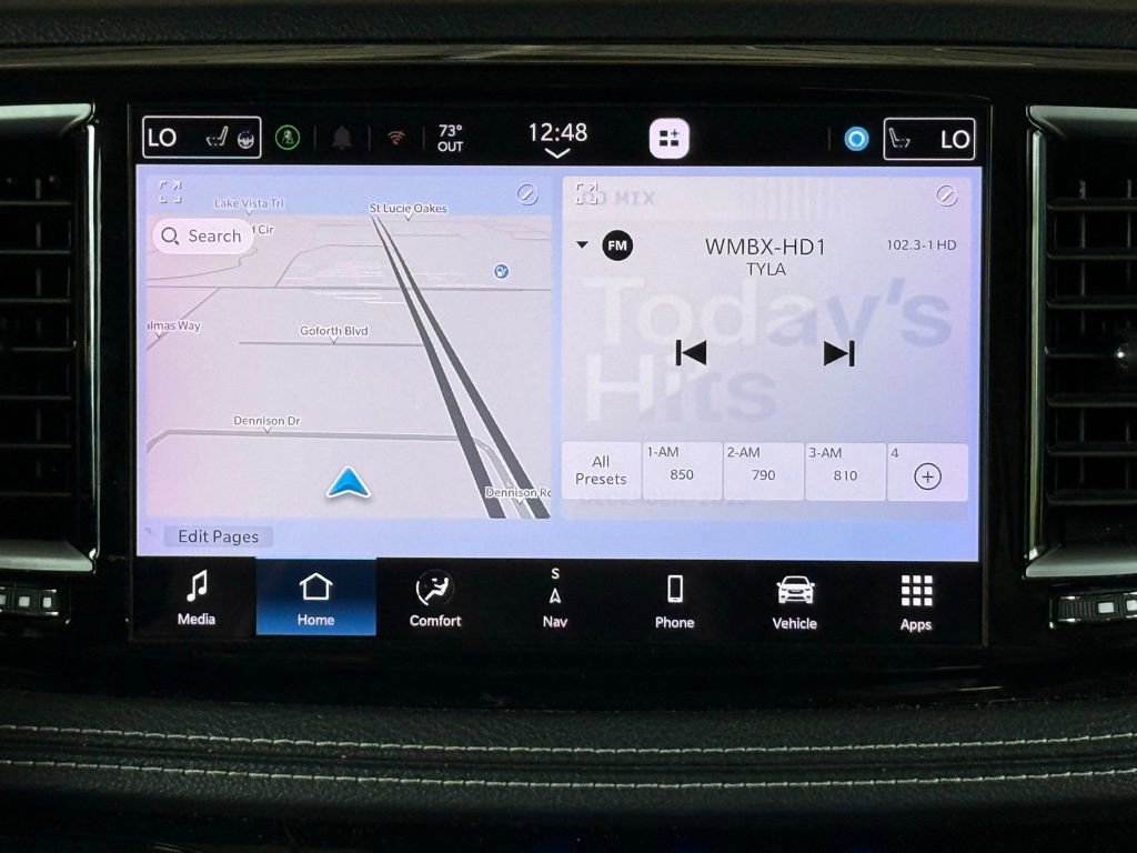 Used 2023 Chrysler Pacifica Limited FWD image 14