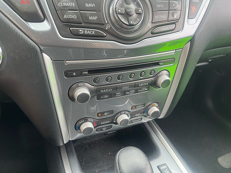 Used 2019 Nissan Pathfinder SL AWD/4WD image 18