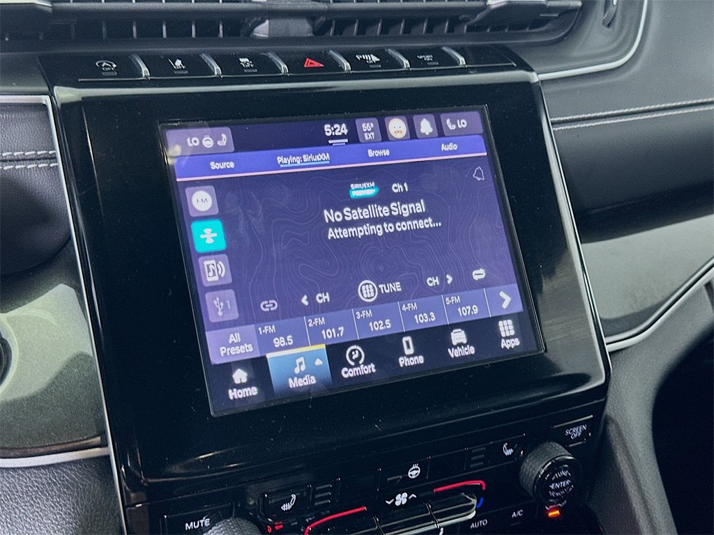 Used 2022 Jeep Grand Cherokee Altitude image 24