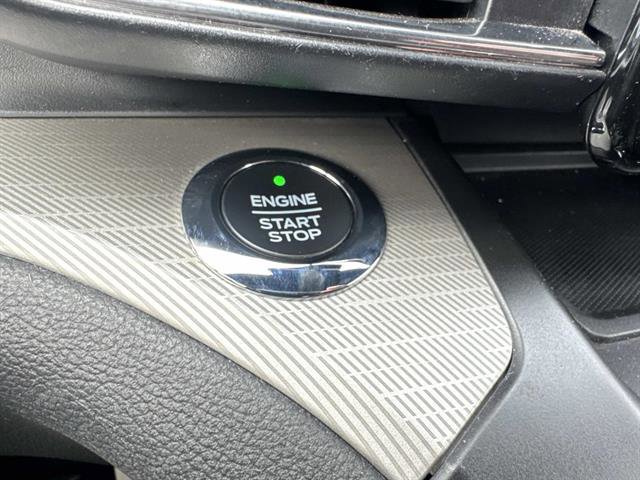 Used 2020 Ford Explorer XLT w/ Equipment Group 202A image 17