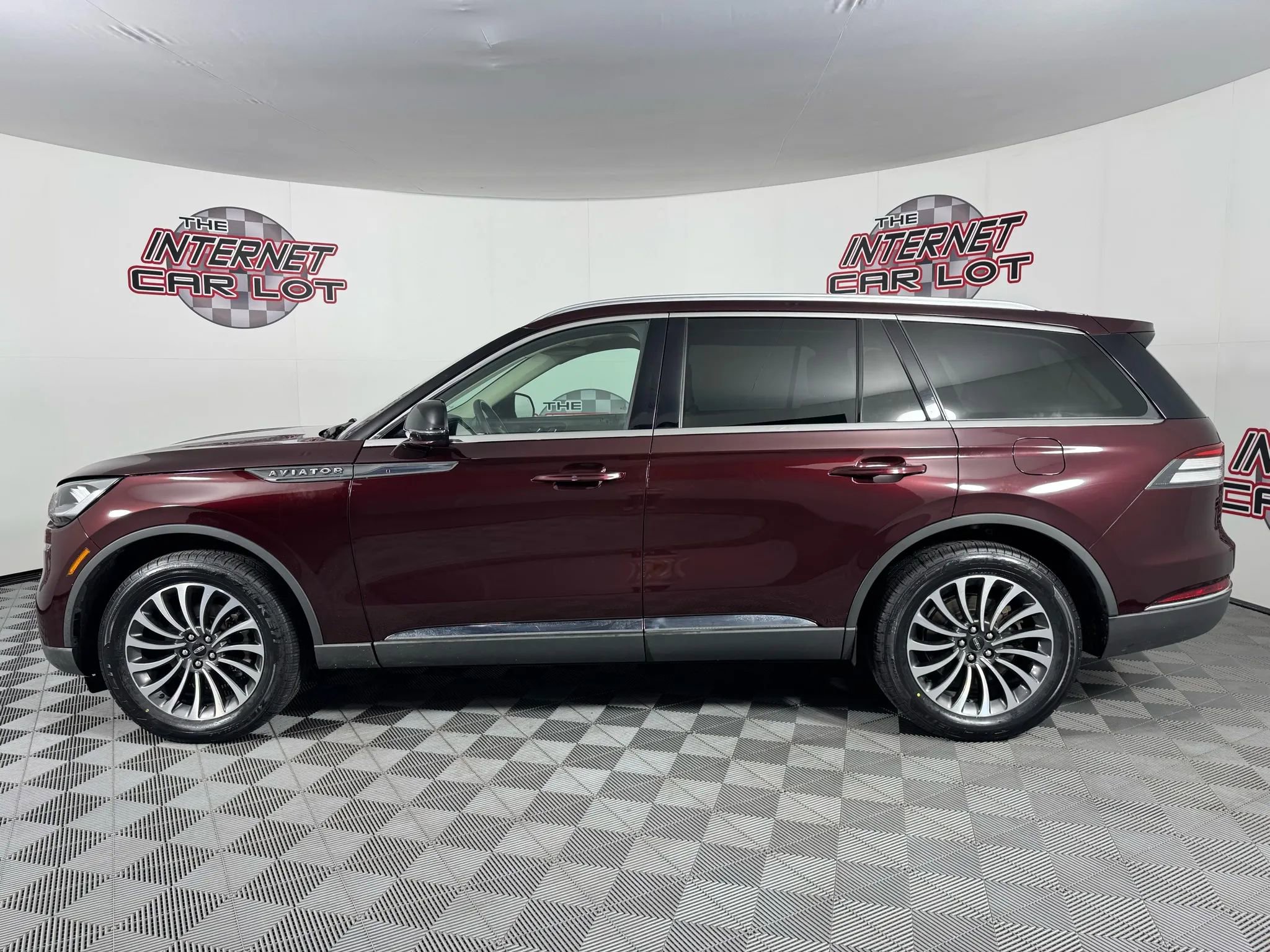 Used 2022 Lincoln Aviator Reserve w/ Elements Package Plus image 4