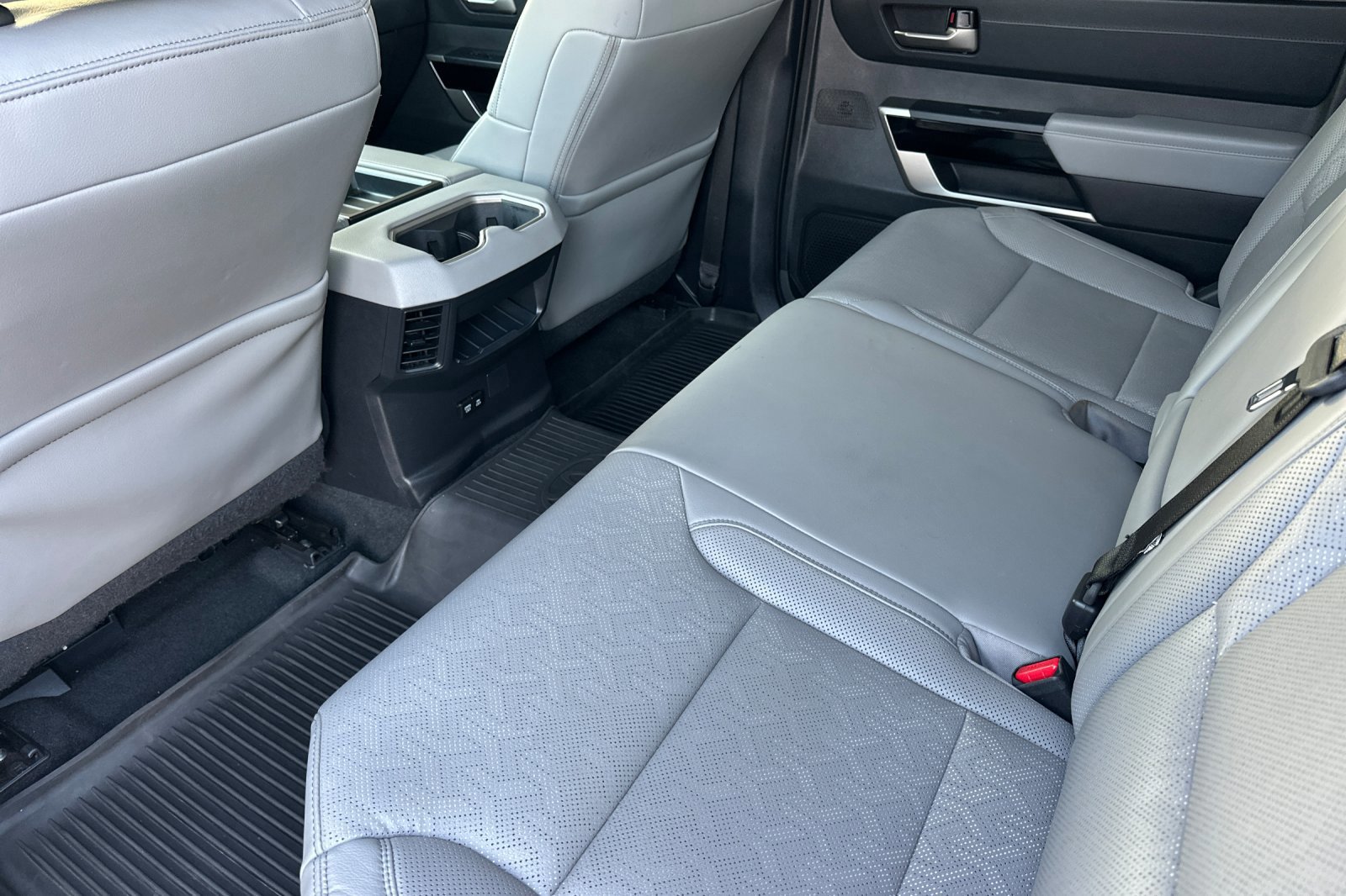 Used 2024 Toyota Tundra Limited image 12