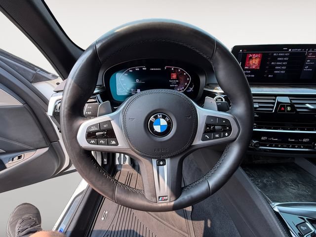 Used 2020 BMW M550i xDrive w/ Executive Package AWD/4WD image 13