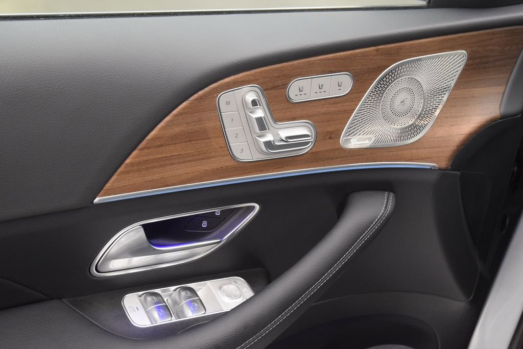 Used 2025 Mercedes-Benz GLS 450 4MATIC image 22