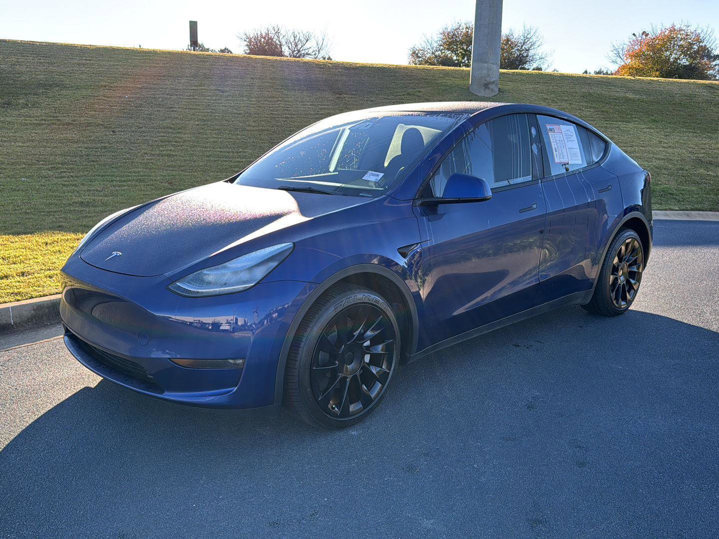 Used 2023 Tesla Model Y Long Range image 2