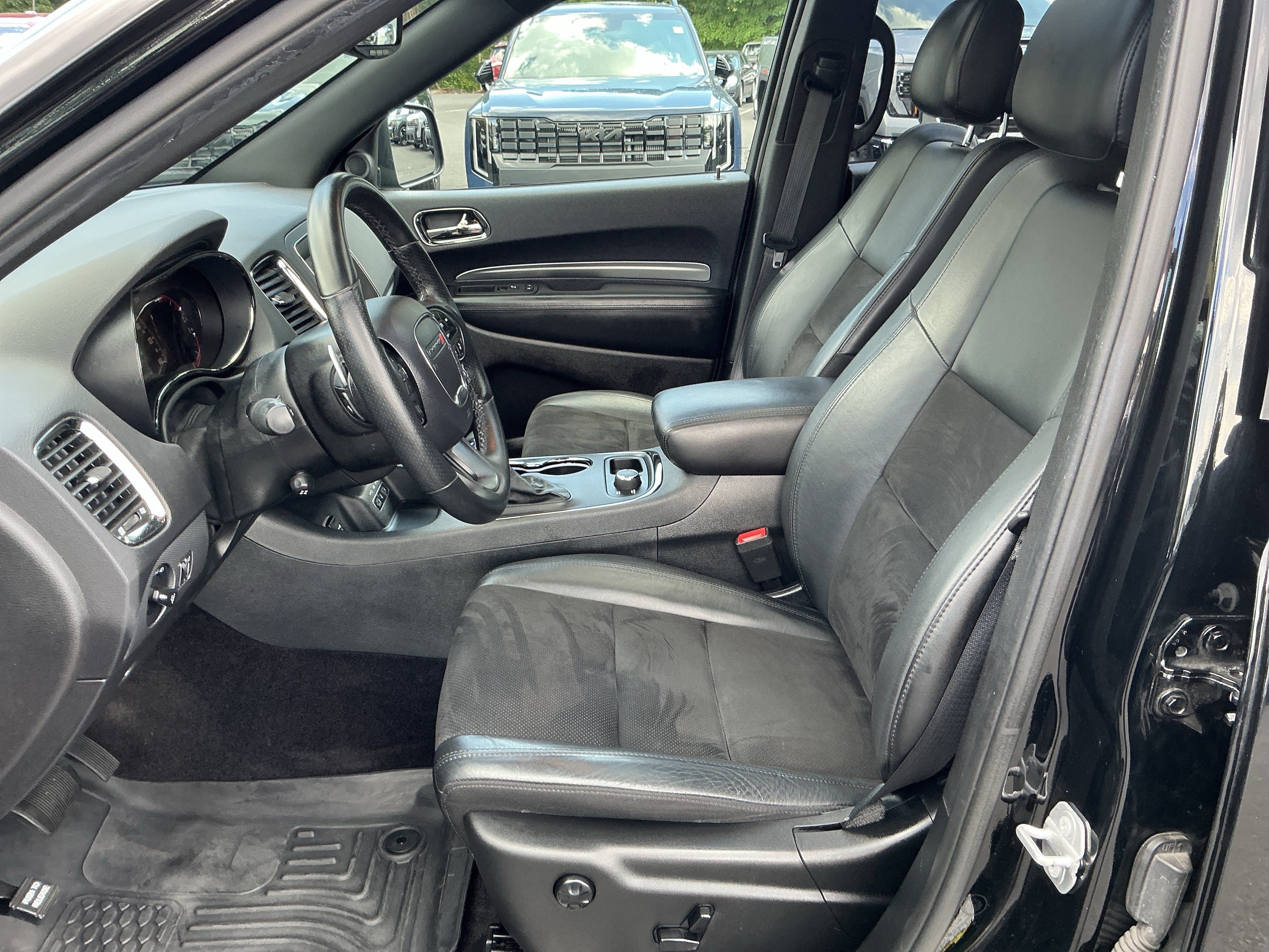 Used 2019 Dodge Durango R/T w/ Technology Group AWD/4WD image 15
