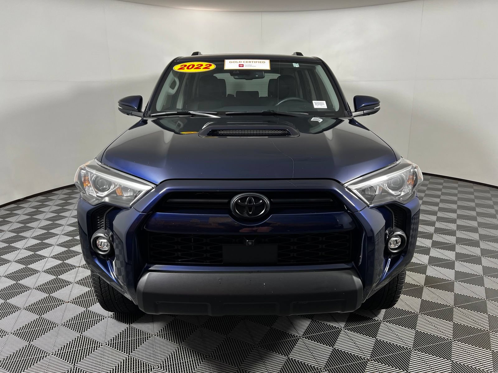 Certified 2022 Toyota 4Runner TRD Off-Road Premium AWD/4WD image 2