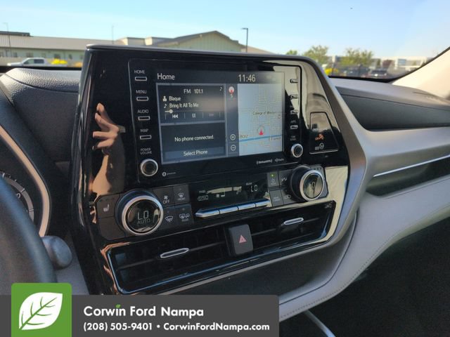 Used 2021 Toyota Highlander XLE AWD/4WD image 16