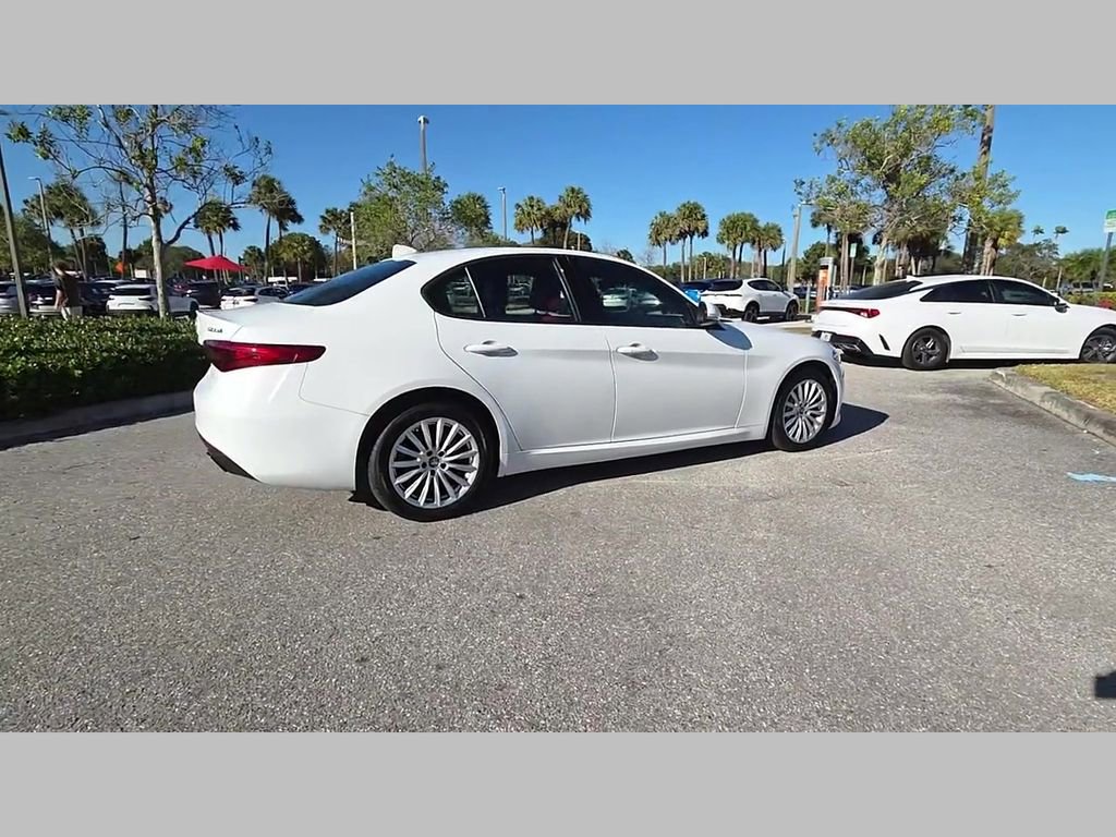 Used 2022 Alfa Romeo Giulia Sprint image 40
