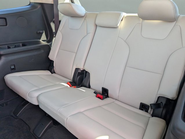 Used 2024 Kia Telluride S image 14