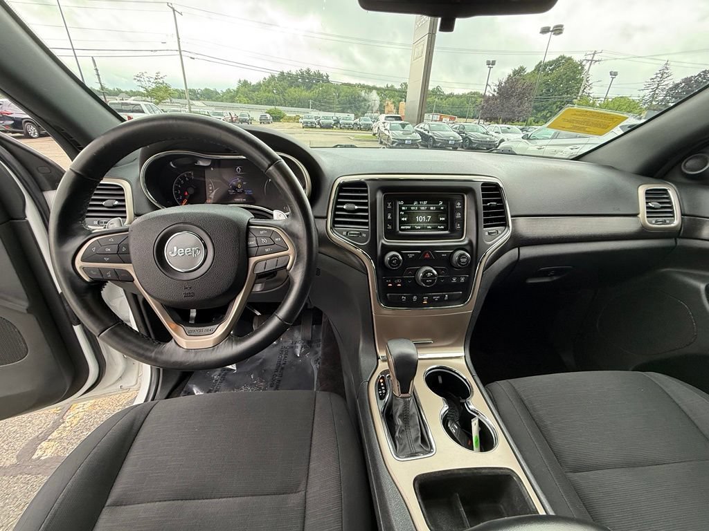 Used 2016 Jeep Grand Cherokee Laredo w/ Quick Order Package 23E AWD/4WD image 13