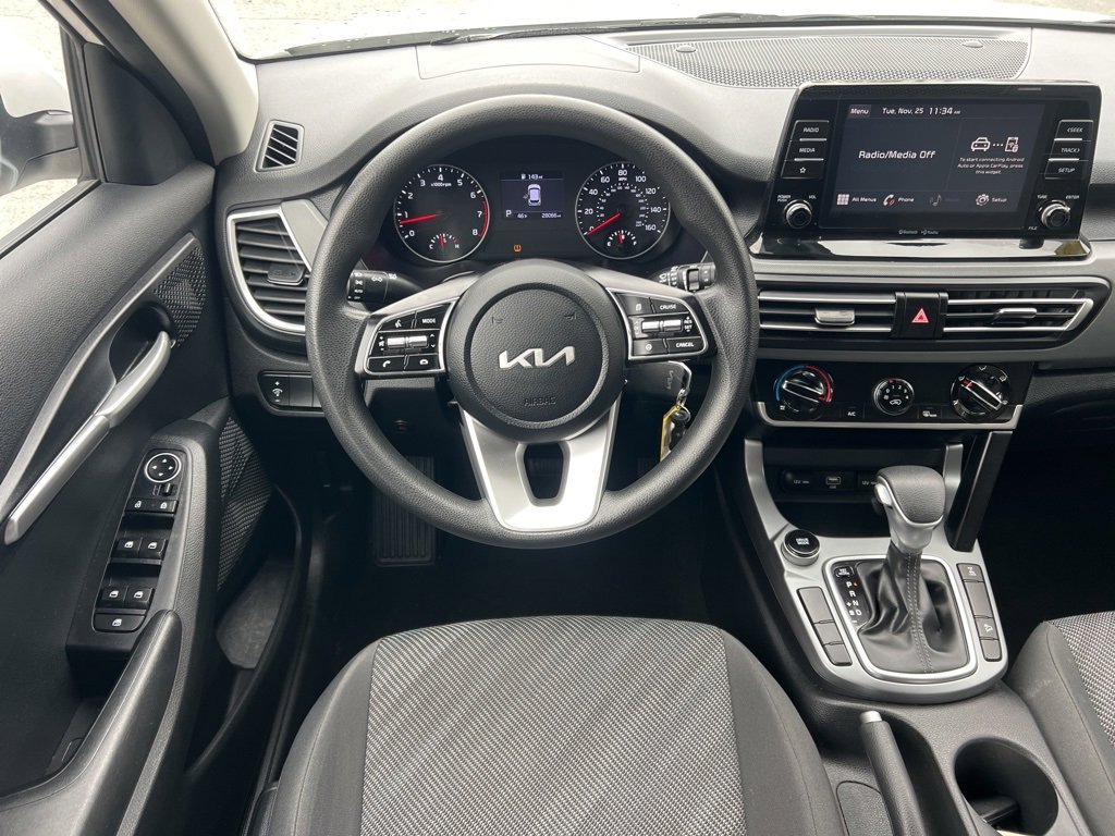 Used 2023 Kia Seltos LX image 18