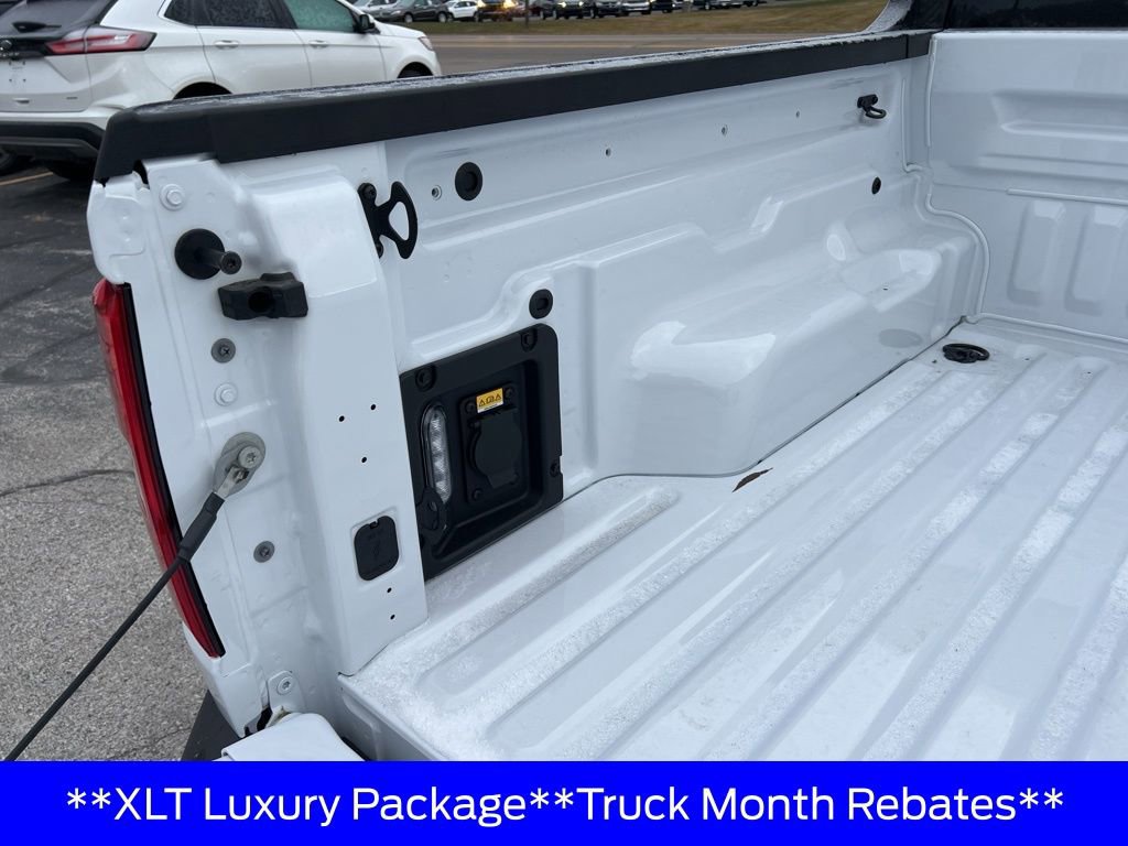 New 2025 Ford Maverick XLT w/ XLT Luxury Package image 39