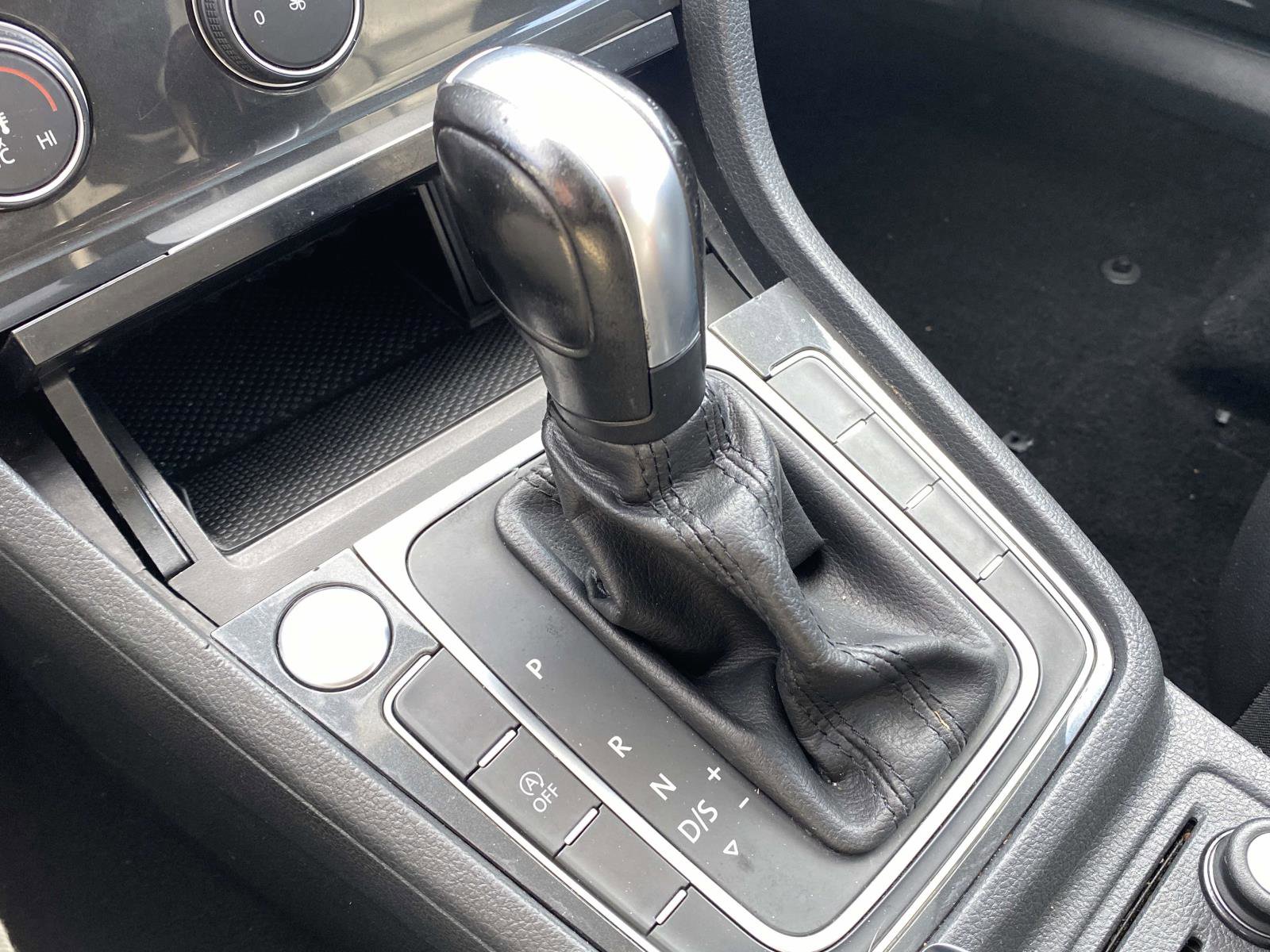 Used 2021 Volkswagen Golf 4-Door image 27