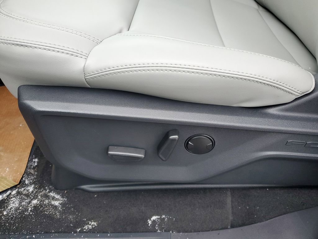 New 2026 Ford Expedition Active image 11