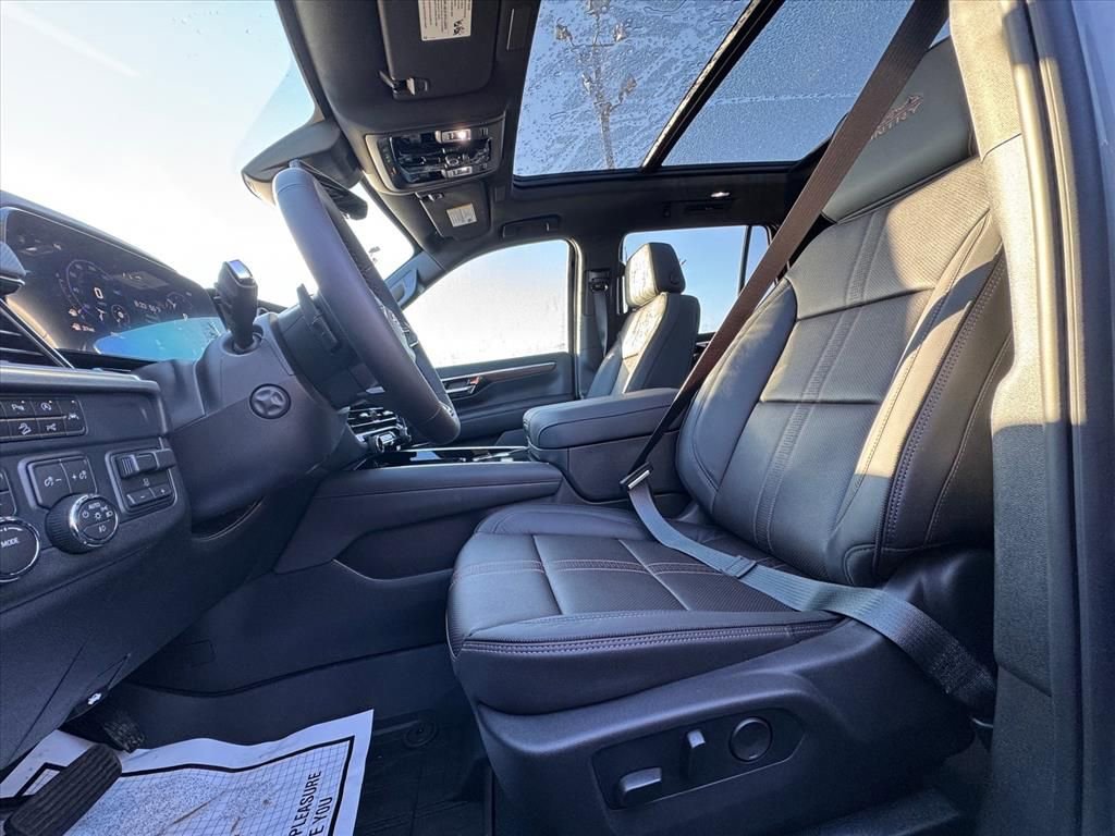 New 2026 Chevrolet Tahoe High Country w/ Sun And Tow Package image 17