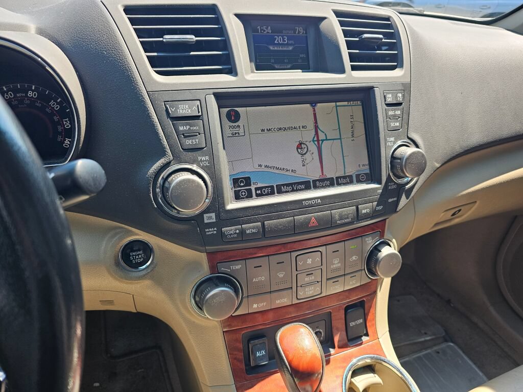Used 2010 Toyota Highlander Limited AWD/4WD image 23