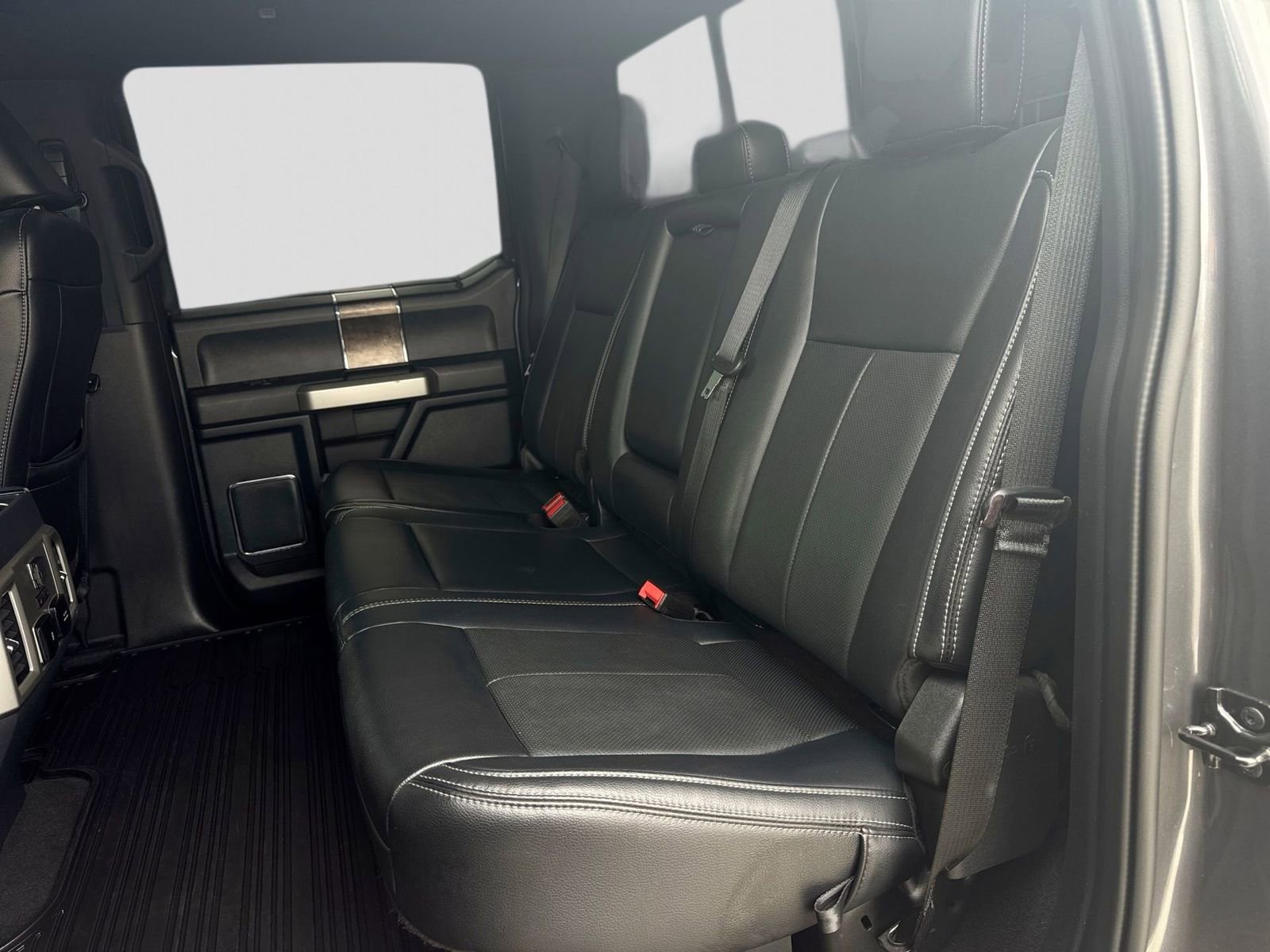 Certified 2022 Ford F250 Lariat w/ Tremor Off-Road Package image 5