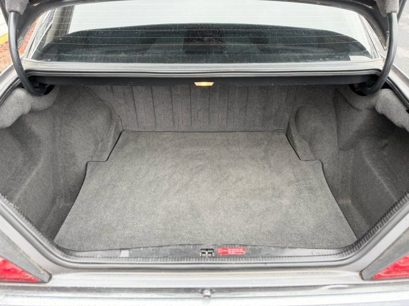 Used 1995 Mercedes-Benz E 320 Sedan image 12