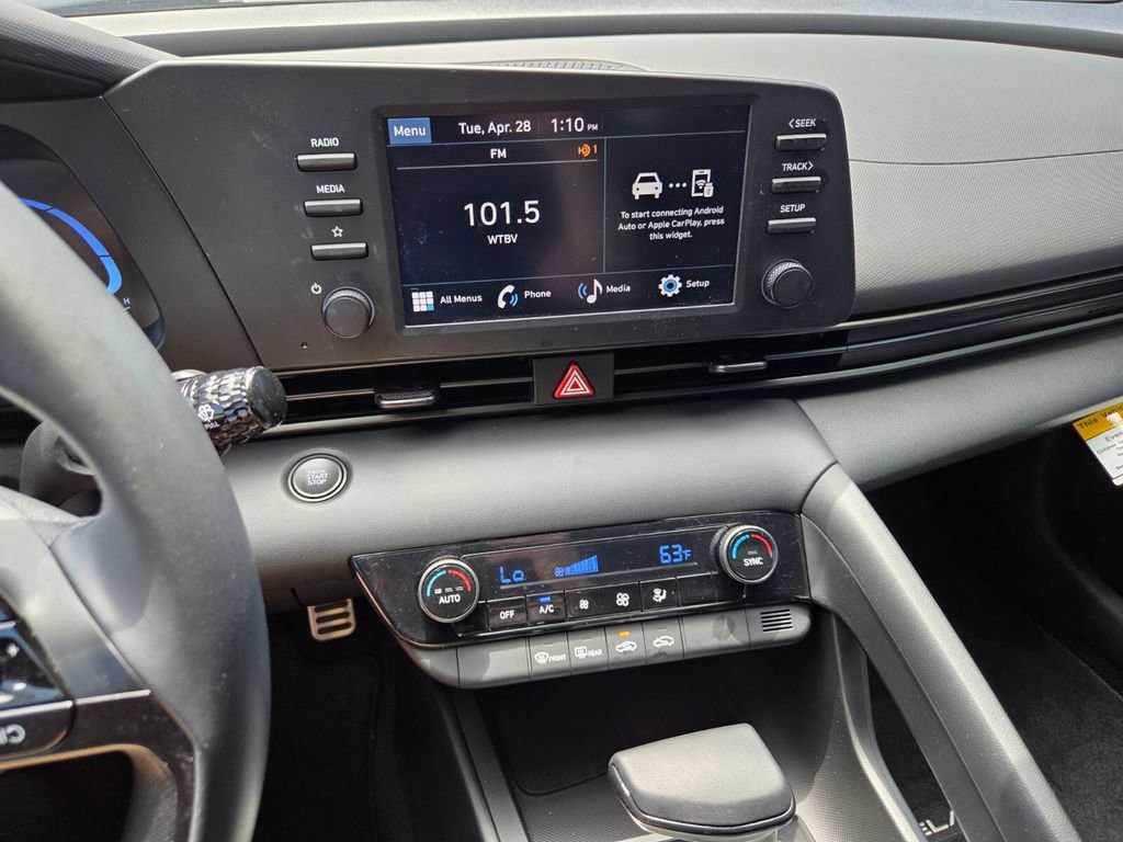 Used 2025 Hyundai Elantra Sport FWD image 20
