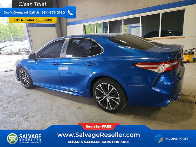 Used 2018 Toyota Camry SE FWD image 3