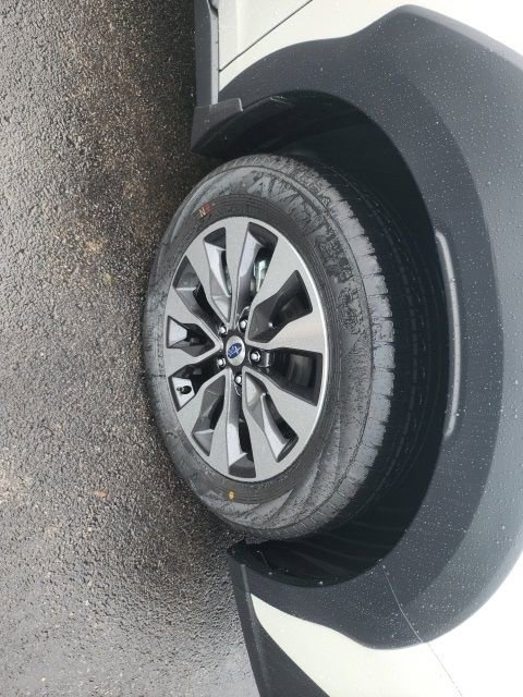 Used 2025 Subaru Outback Limited image 27