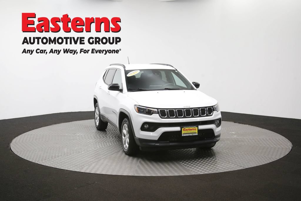 Used 2024 Jeep Compass Latitude AWD/4WD image 49