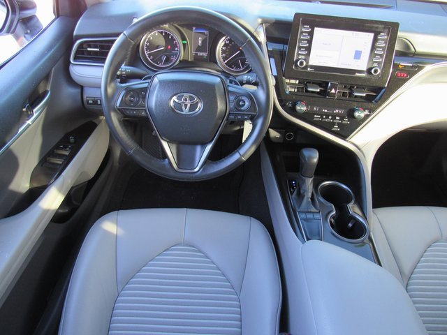 Used 2024 Toyota Camry SE image 10
