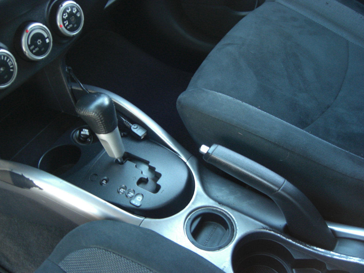 Used 2008 Mitsubishi Outlander XLS image 10