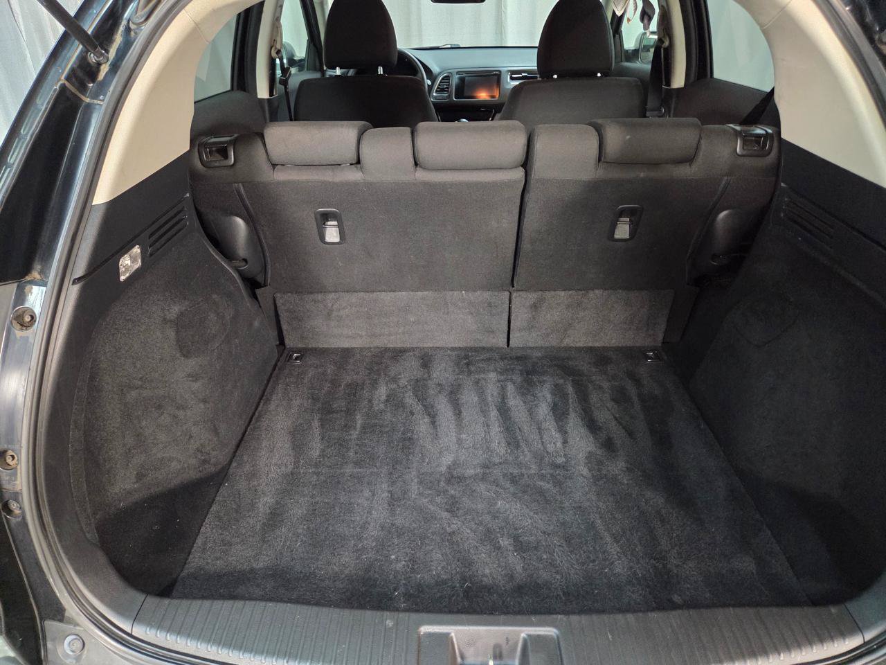 Used 2018 Honda HR-V EX image 7
