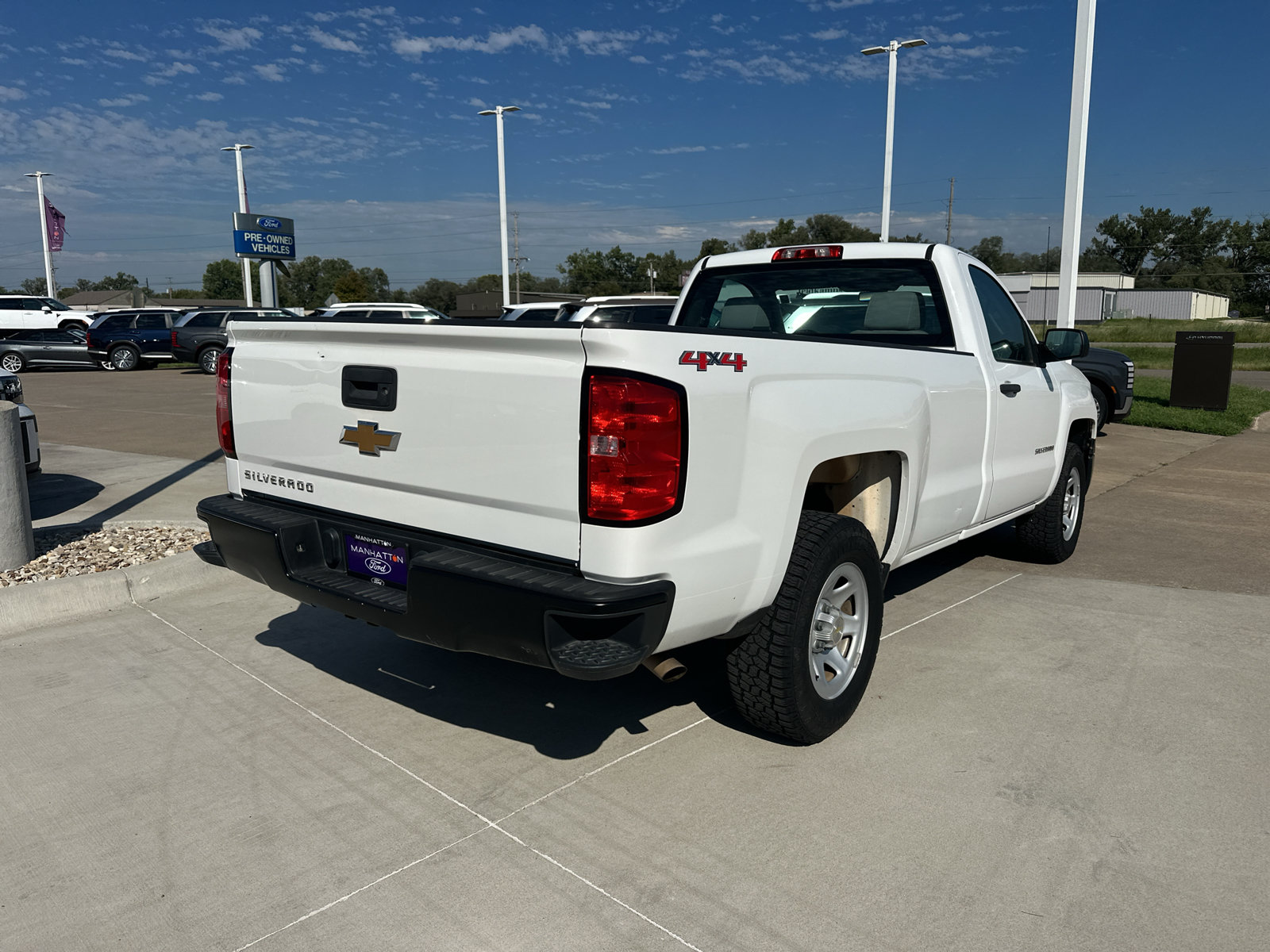 Used 2015 Chevrolet Silverado 1500 W/T w/ WT Fleet Convenience Package AWD/4WD image 10