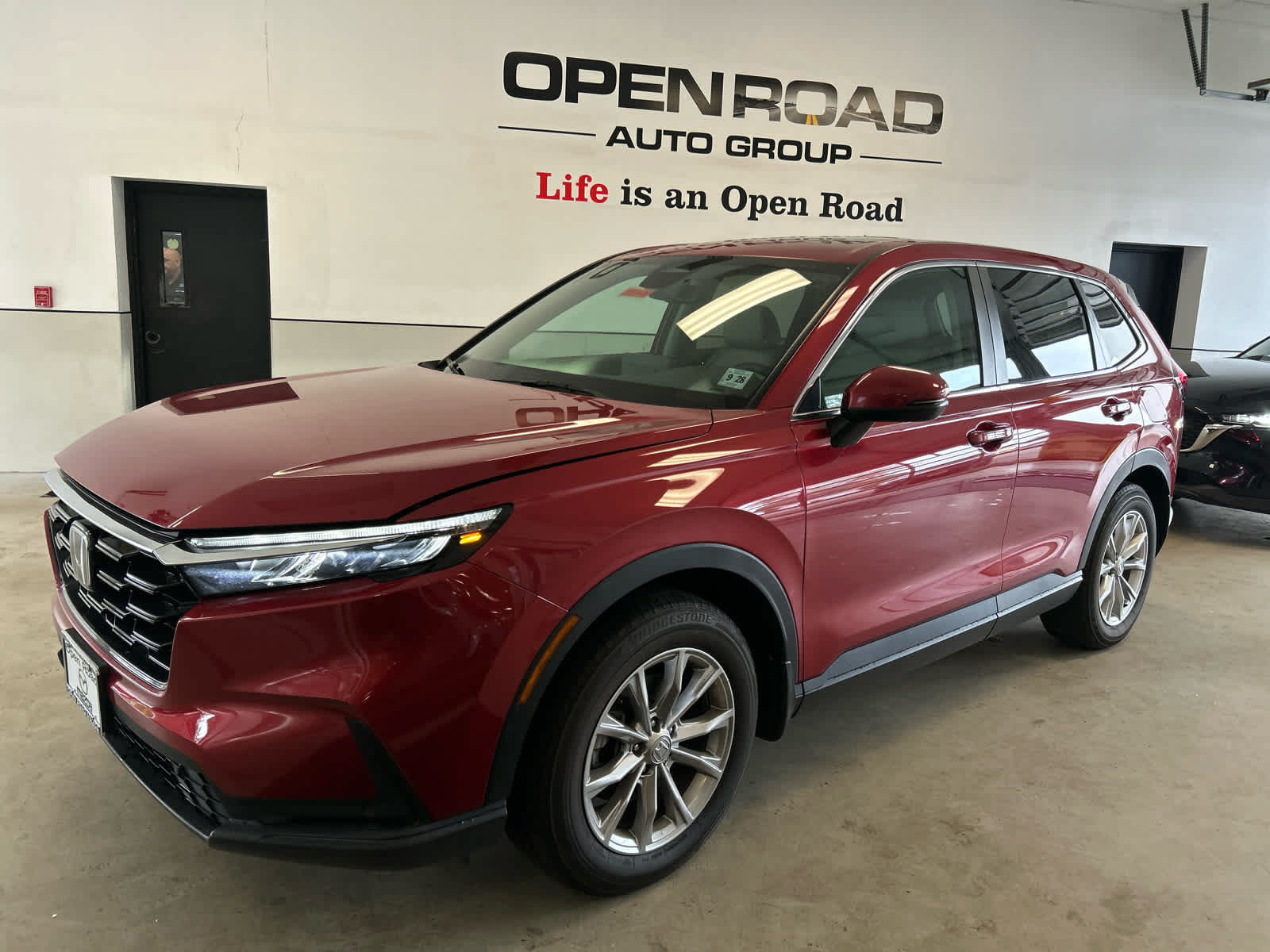 Used 2024 Honda CR-V EX-L image 2
