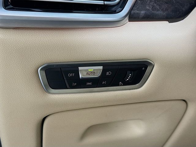 Used 2022 BMW X5 xDrive40i w/ Premium Package image 10